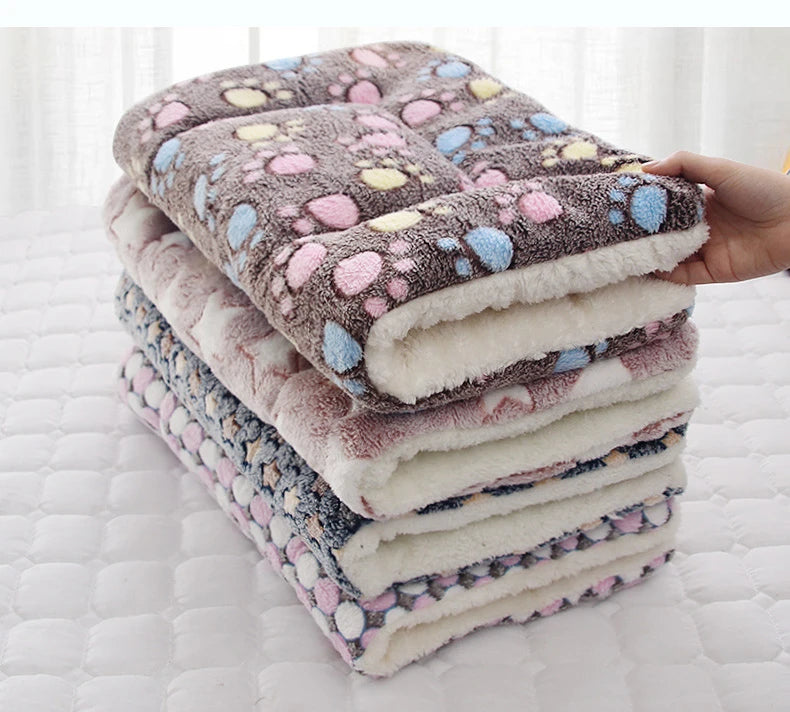 Flannel Thickened Pet Bed Mat – Soft Winter Sleeping Blanket for Dogs & Cats