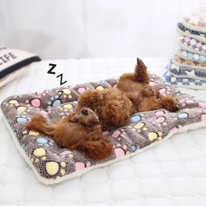 Flannel Thickened Pet Bed Mat – Soft Winter Sleeping Blanket for Dogs & Cats